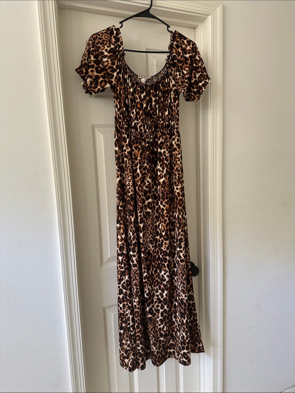 Leopard Print Maxi Dress with Puff Sleeves - Brown